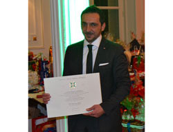 El Director Gerente de la  CCIS, «Ufficiale dell’ordine della Stella d’Italia»